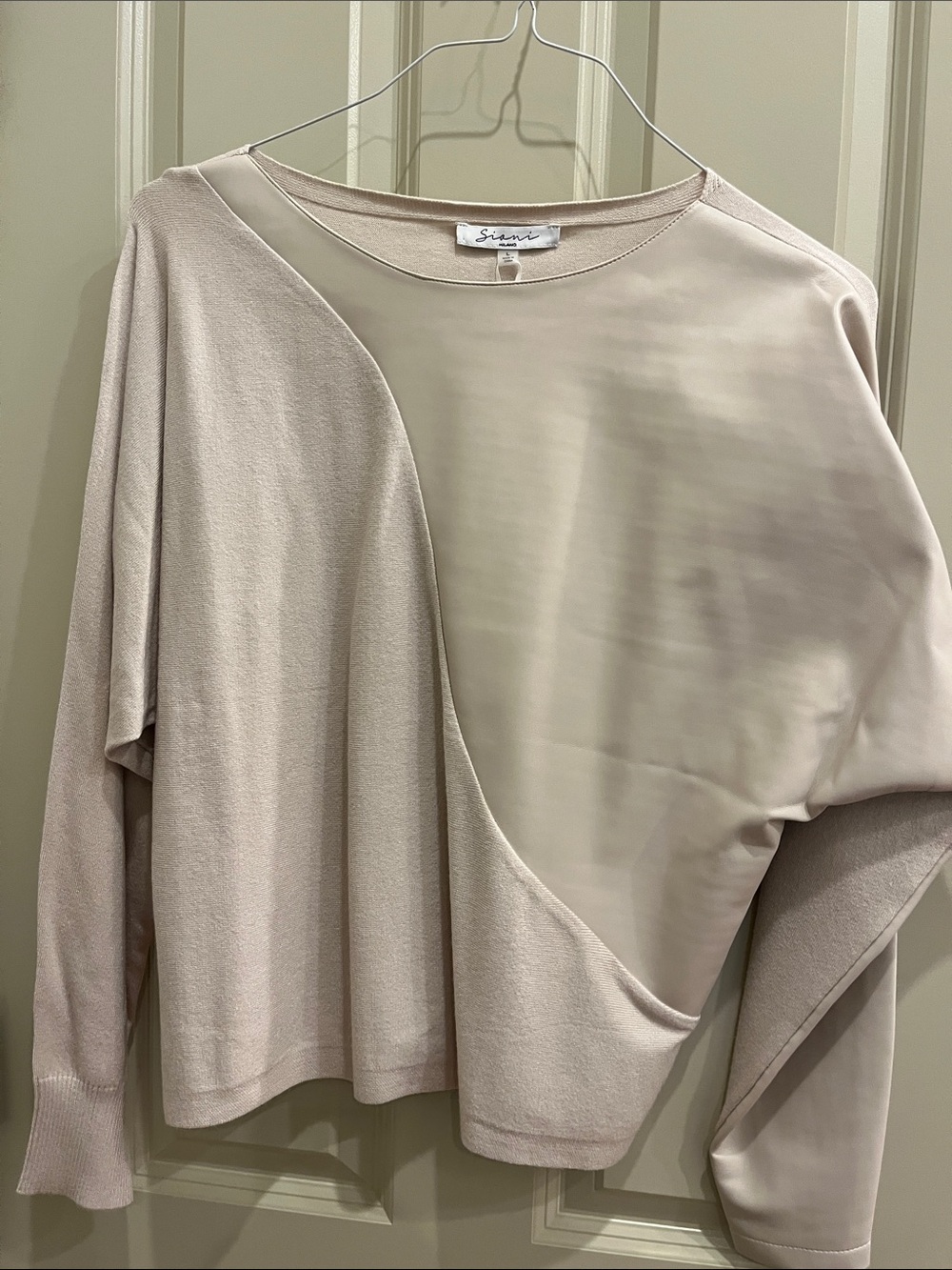 Sioni Two-Tone Light Beige Crewneck Sweater